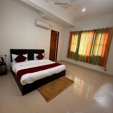 Hl Grand Hotel Lucknow Eksteriør bilde