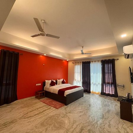 Hl Grand Hotel Lucknow Eksteriør bilde