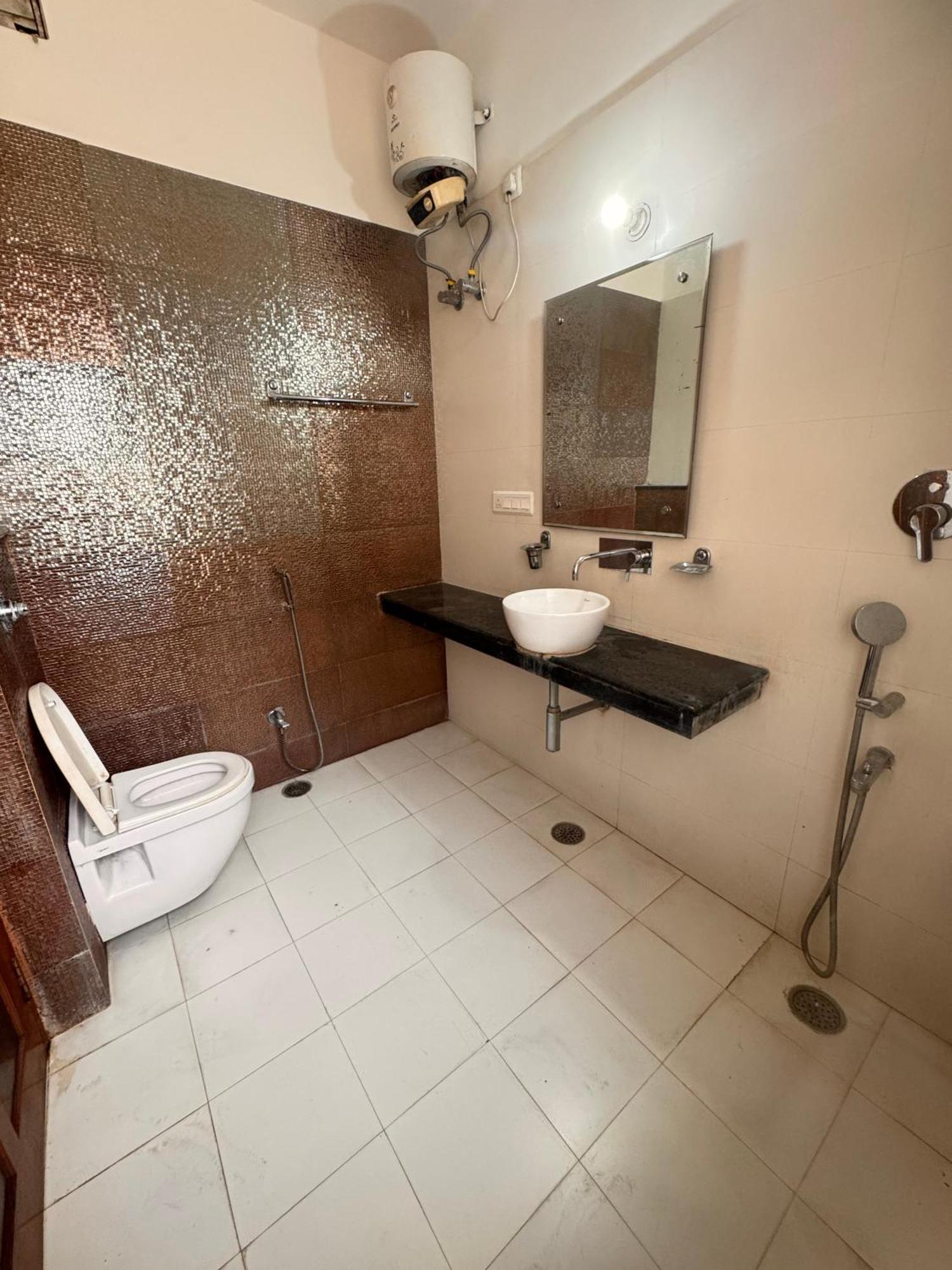 Hl Grand Hotel Lucknow Eksteriør bilde