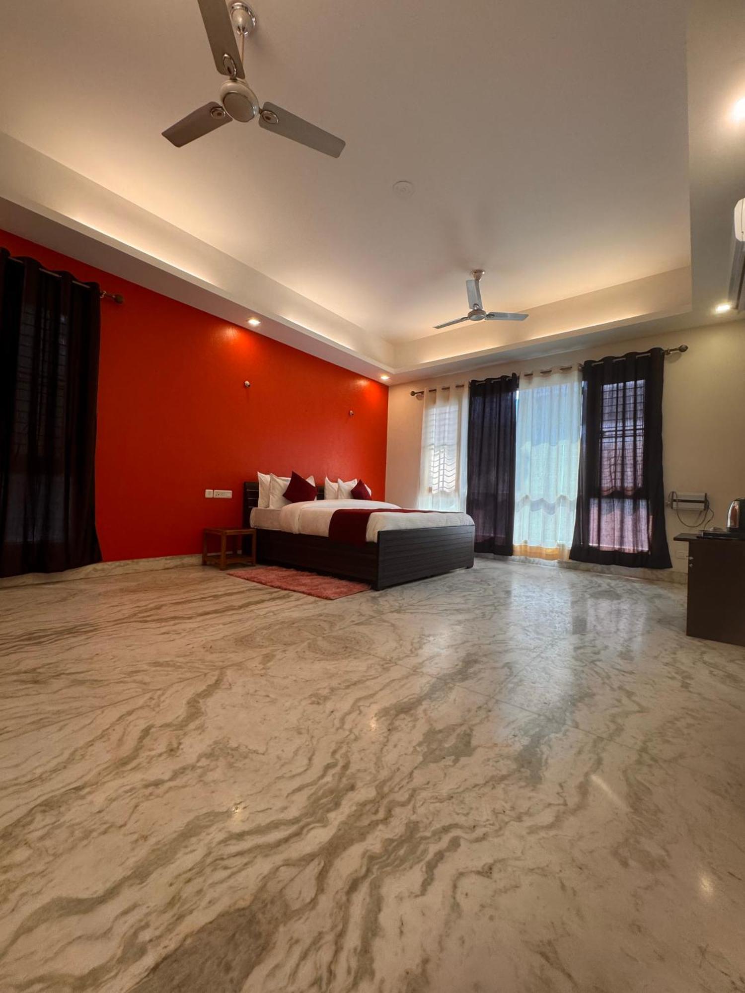 Hl Grand Hotel Lucknow Eksteriør bilde