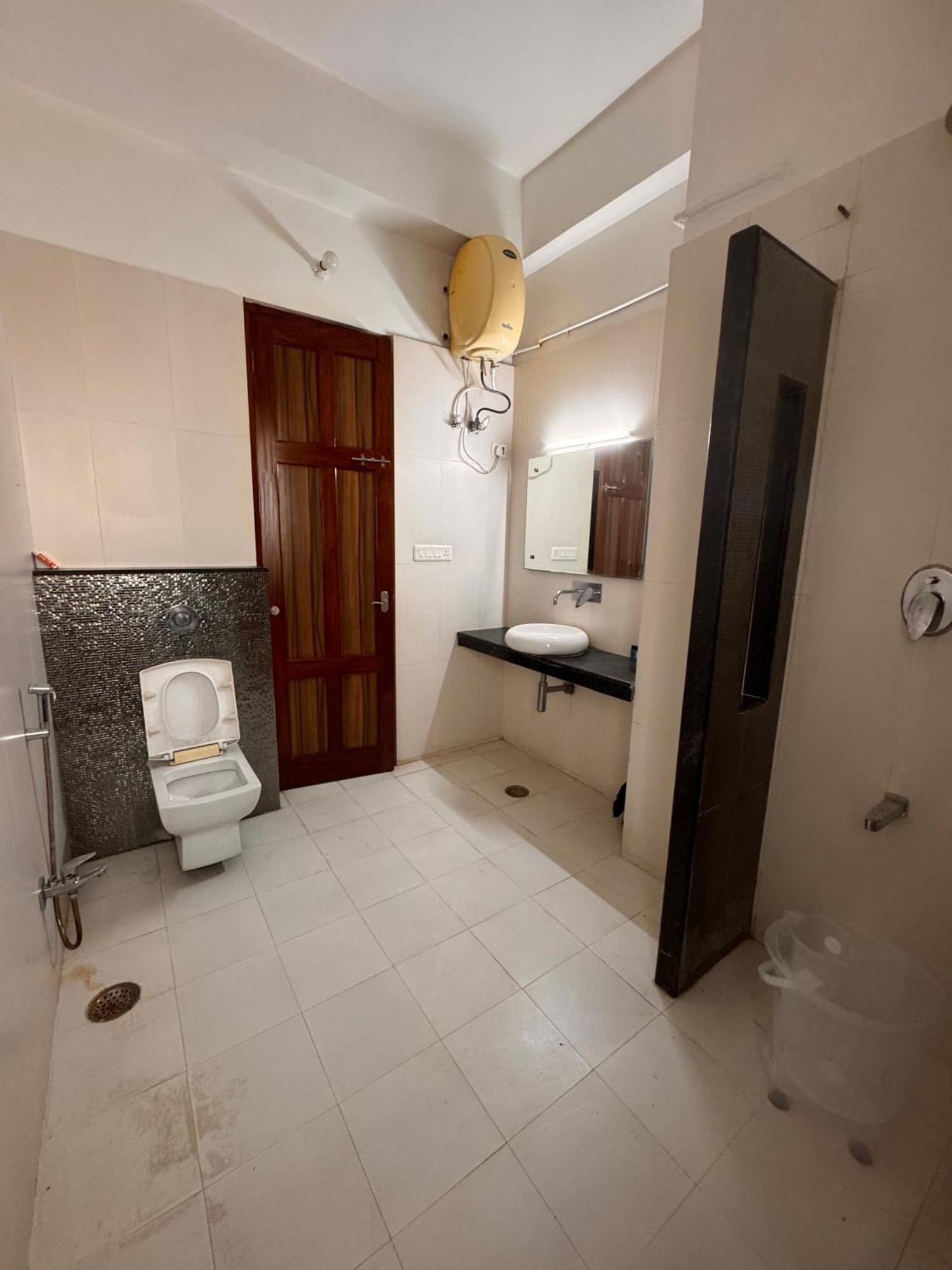 Hl Grand Hotel Lucknow Eksteriør bilde